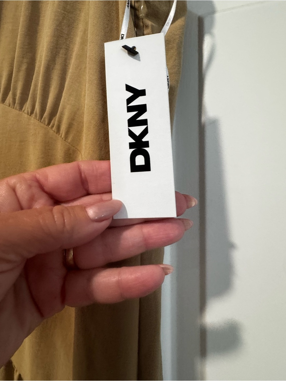 Brand: DKNY
5.0 * **** (1)
DKNY Womens Sleeveless Jewel Neck Asymmetrical Maxi